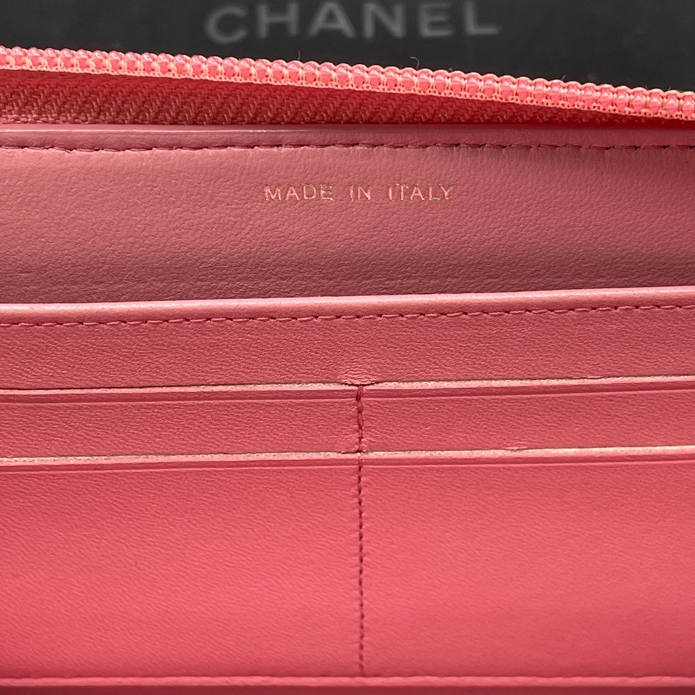 Chanel Camellia Lambskin Leather Zippy Wallet CC - Picture 14 of 16